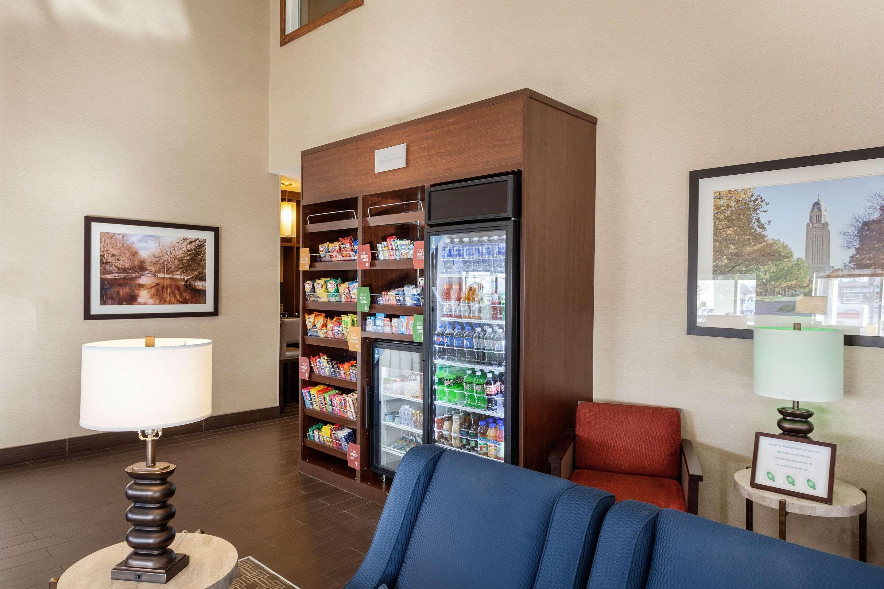 Comfort Suites University Lincoln Exterior foto