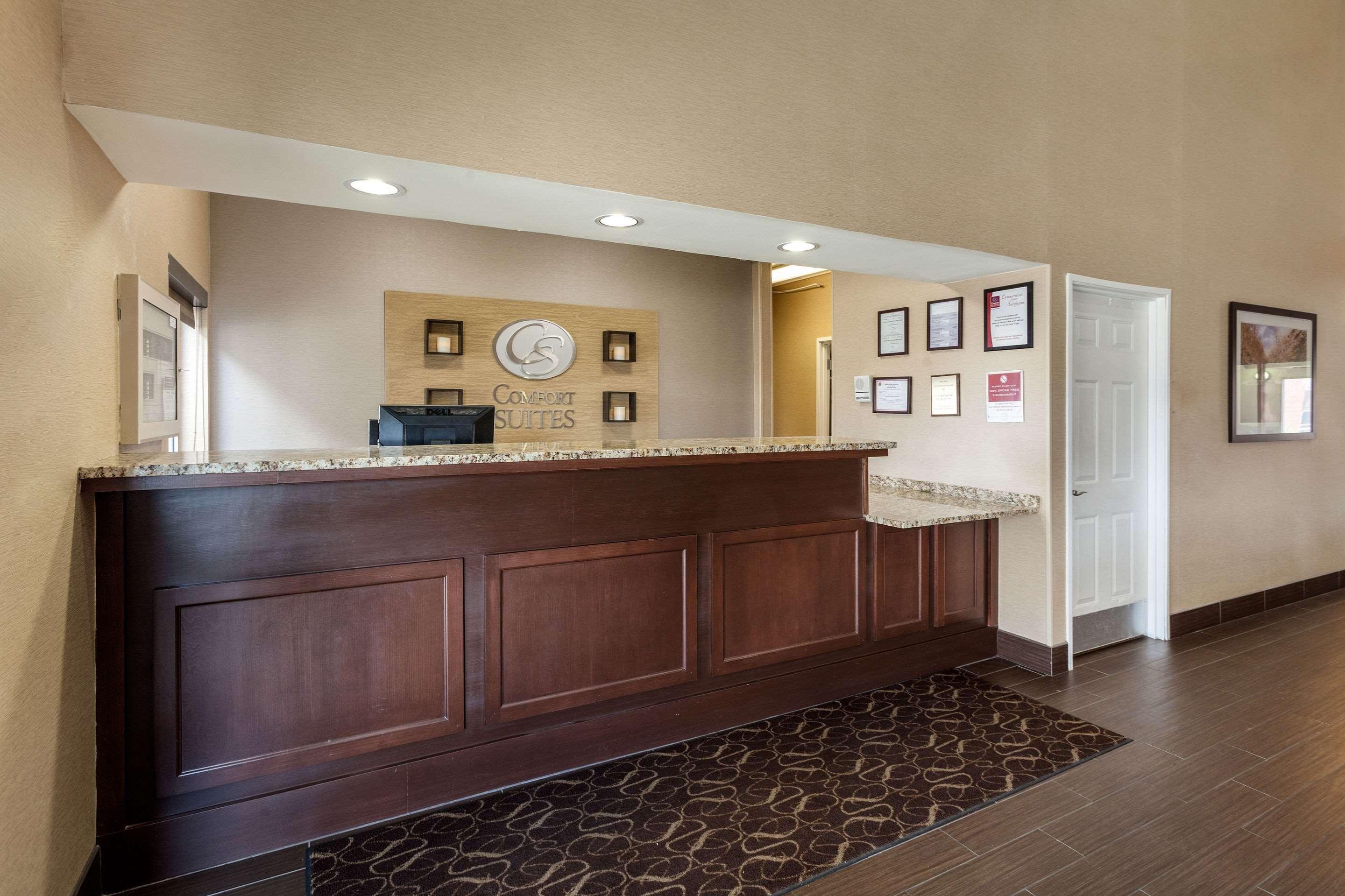 Comfort Suites University Lincoln Exterior foto